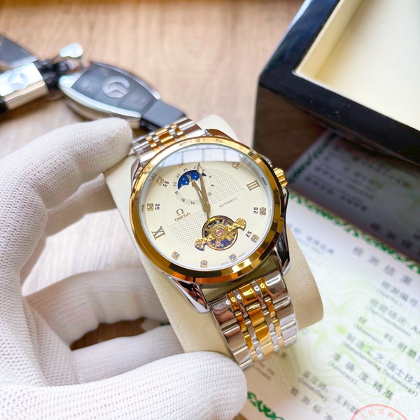 ブランド時計角部分ディテール